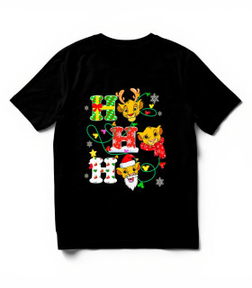 Camiseta HO HO HO León DTF: Cachorro Animado, Algodón Premium y Nostalgia